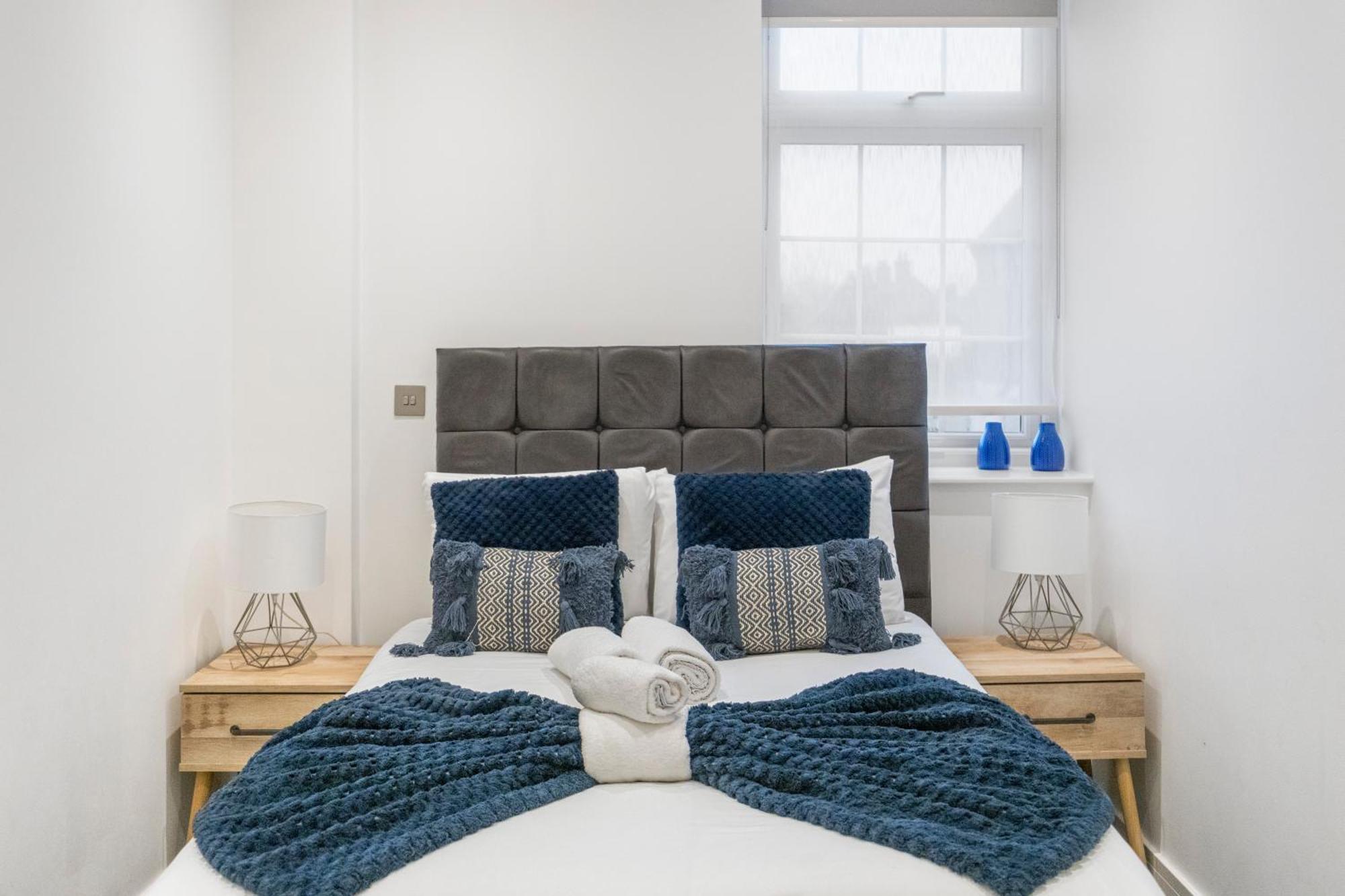 Welcoming And Spacious Apartment- Excellent Location ロンドン エクステリア 写真